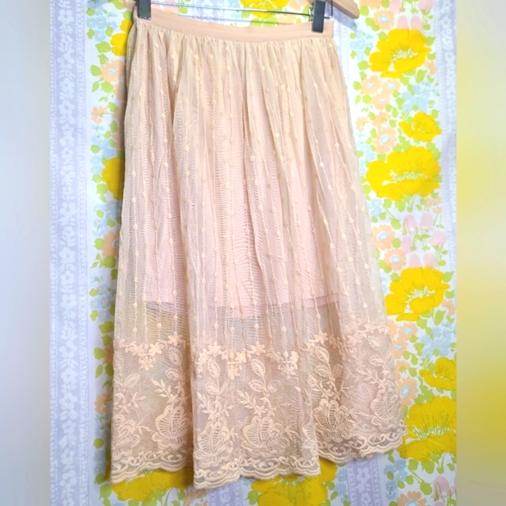 Lace midi skirt soft pink lace